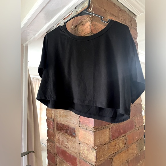 Tops - 🍀3x Black Crop Top🍀